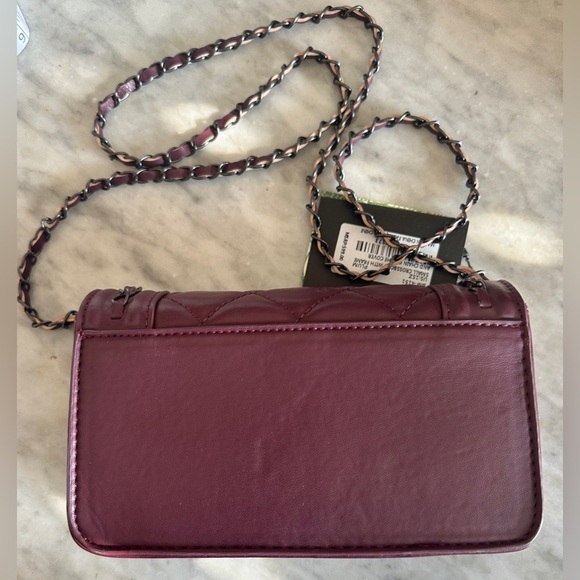 Badgley Mischka quilted plum crossbody bag - Picture 2 of 7